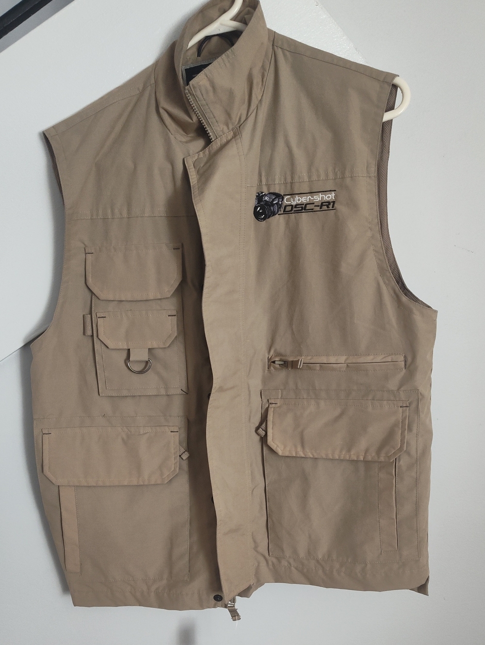 Field & Stream Beige Utility  Vest with Multiple Pockets